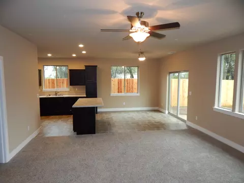 4299 Starthmore Dr, Redding, CA 96002 photo 6