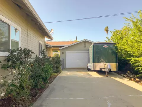3746 Saint Nicholas Ave, Redding, CA 96003 photo 2