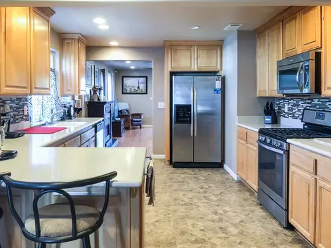 3746 Saint Nicholas Ave, Redding, CA 96003 photo 9