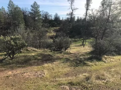3625 Glenwood Dr, Redding, CA 96003 photo 3