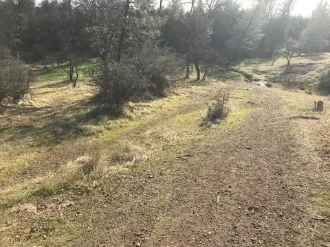 3625 Glenwood Dr, Redding, CA 96003 photo 2