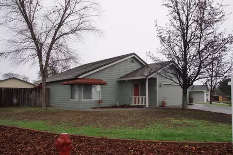 3588 Auburn Dr, Redding, CA 96001 photo 2