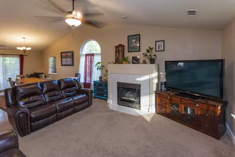4670 Corita Pl, Redding, CA 96001 photo 6