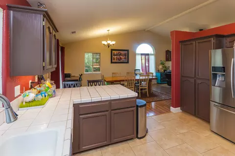 4670 Corita Pl, Redding, CA 96001 photo 14