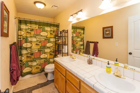 4670 Corita Pl, Redding, CA 96001 photo 20