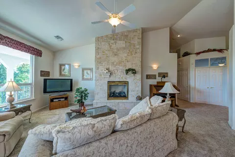 1135 Golden Gate Trl, Redding, CA 96003 photo 9