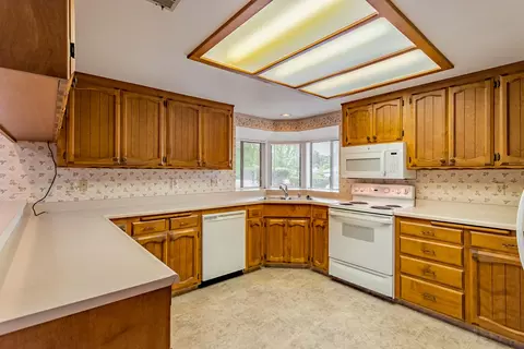 1944 El Verano St, Redding, CA 96002 photo 8