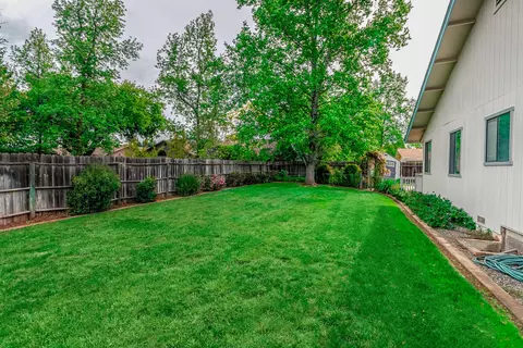 1944 El Verano St, Redding, CA 96002 photo 28