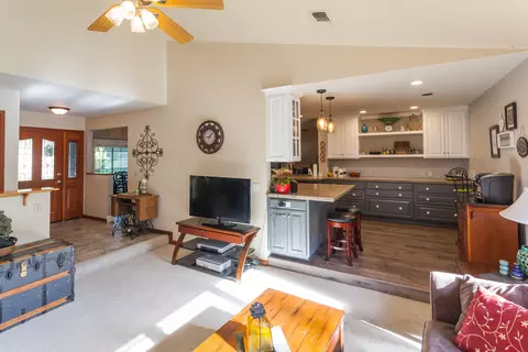 4695 Fiddleneck Dr, Redding, CA 96002 photo 10