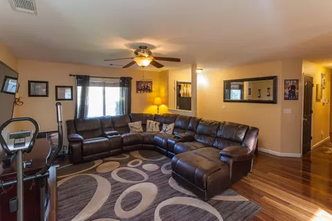 3722 Vinewood Dr, Anderson, CA 96007 photo 5