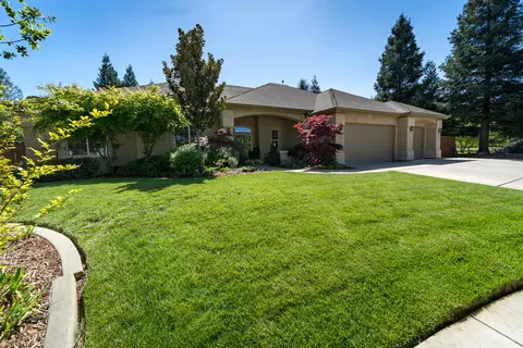 2997 Madison River Dr, Redding, CA 96002 photo 3