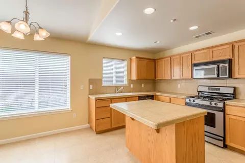 662 Valleybrook Dr, Redding, CA 96003 photo 10