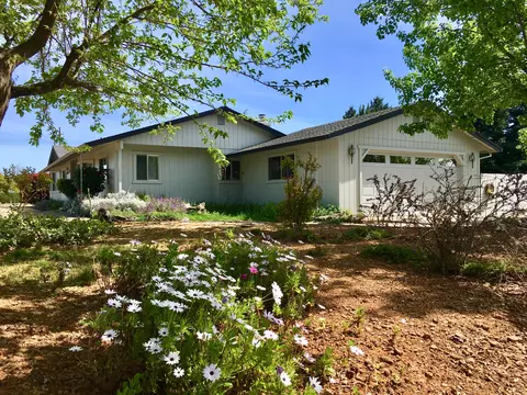 20223 E Margarita Ct, Redding, CA 96002 photo 1