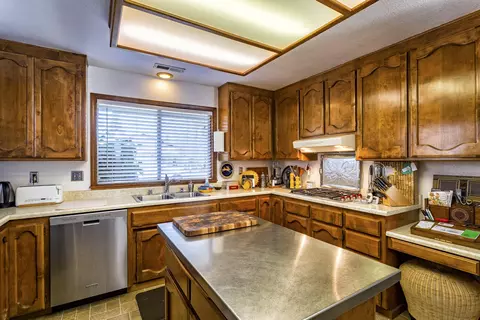 20223 E Margarita Ct, Redding, CA 96002 photo 10