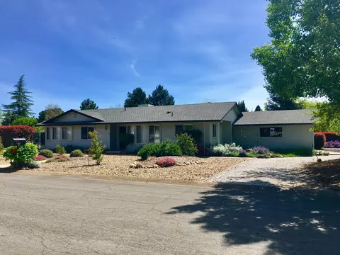 20223 E Margarita Ct, Redding, CA 96002 photo 2