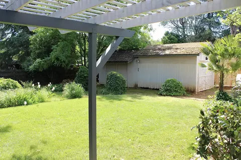4951 Alta Camino Dr, Redding, CA 96002 photo 28