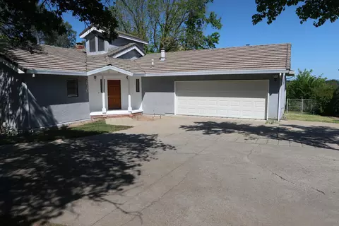 2820 Panorama Dr, Redding, CA 96003 photo 1
