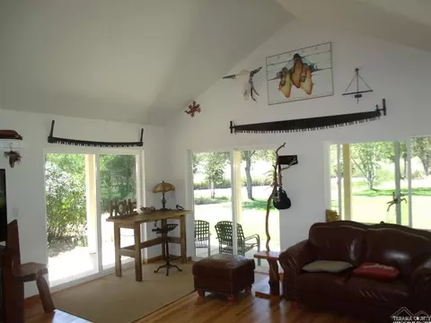 12482 Platina Rd, Igo, CA 96047 photo 10