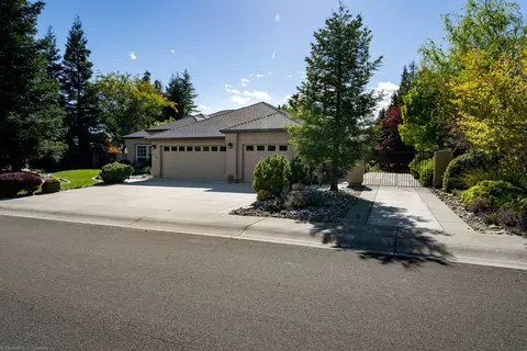 2440 Crescent Moon Ct, Redding, CA 96001 photo 4