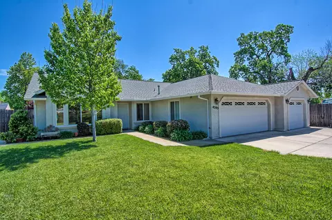 4595 Cerro Ln, Redding, CA 96001 photo 1