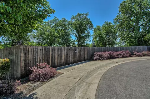 4595 Cerro Ln, Redding, CA 96001 photo 5