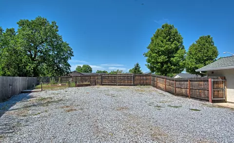4595 Cerro Ln, Redding, CA 96001 photo 13