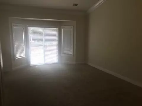 4494 Yellowstone Dr, Redding, CA 96002 photo 2