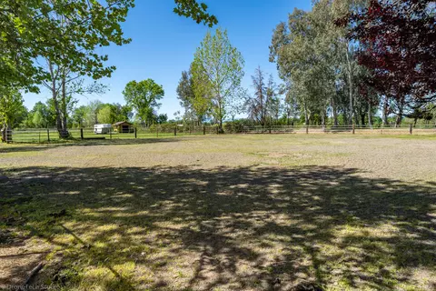 8288 Green Acres Ln, Redding, CA 96002 photo 32