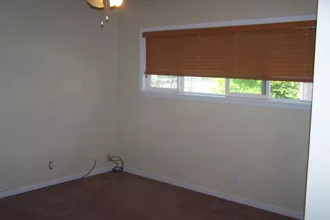 6917 Russell Ln, Redding, CA 96002 photo 4