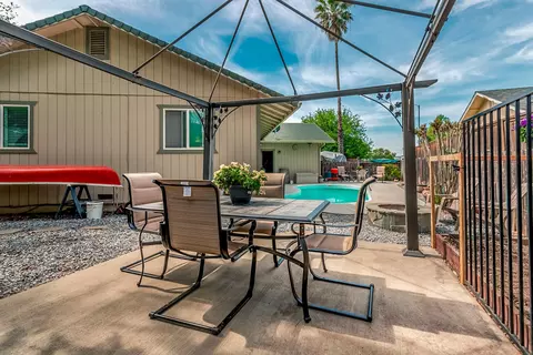 2555 Toyon St, Anderson, CA 96007 photo 23