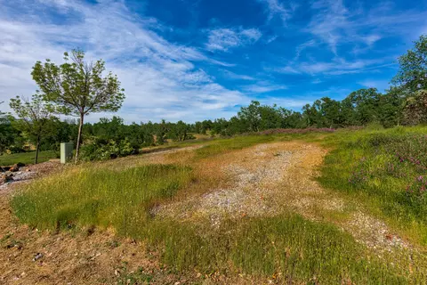 6042 Mid Dr, Redding, CA 96003 photo 18