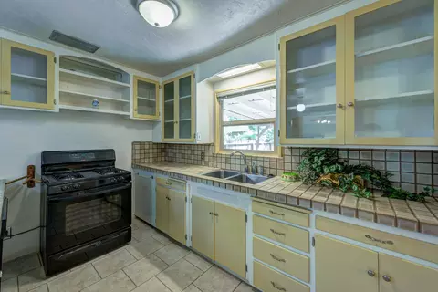 1735 Verda St, Redding, CA 96001 photo 12