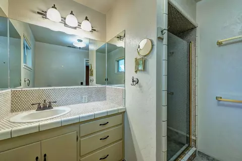 1735 Verda St, Redding, CA 96001 photo 23