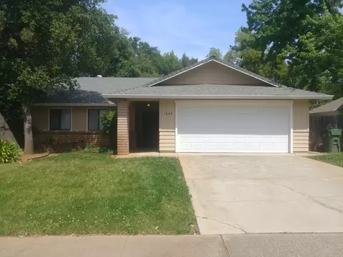 1848 Silverfield Loop, Redding, CA 96002 photo 1