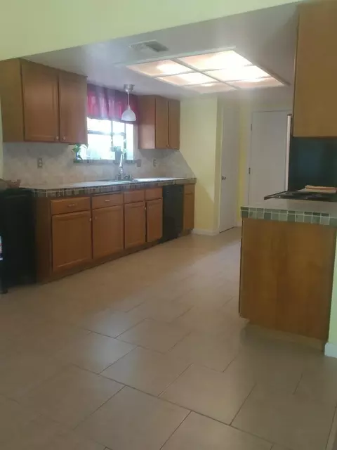 1848 Silverfield Loop, Redding, CA 96002 photo 8