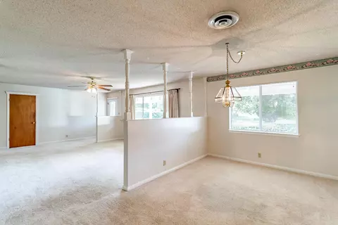 2658 Belladonna St, Redding, CA 96002 photo 7