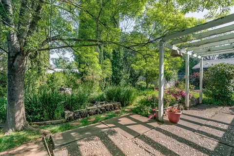 2658 Belladonna St, Redding, CA 96002 photo 19