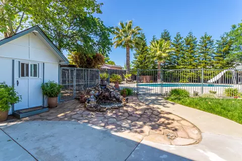 19392 Lexington Ln, Redding, CA 96003 photo 36