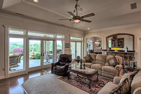 856 River Bend Rd, Redding, CA 96003 photo 4