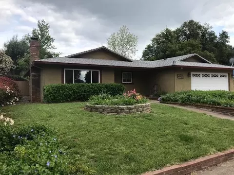 2561 Rosebud Ln, Redding, CA 96002 photo 1