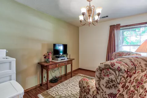 2053 Imelda Ct, Redding, CA 96001 photo 14