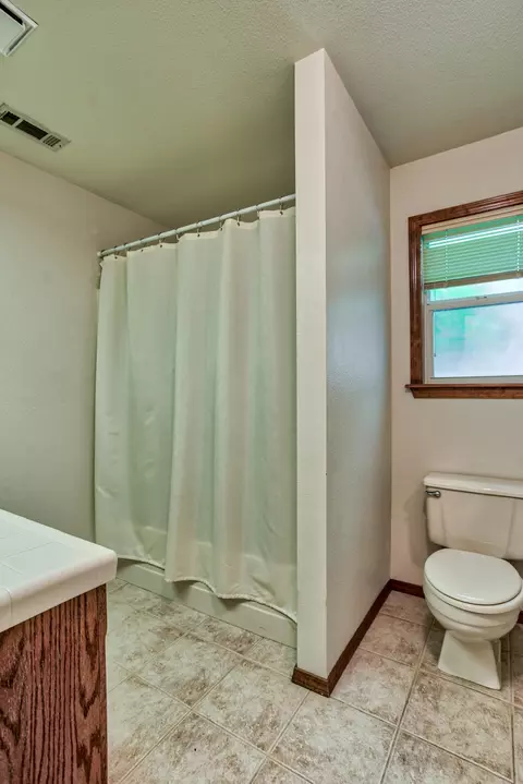 2053 Imelda Ct, Redding, CA 96001 photo 18