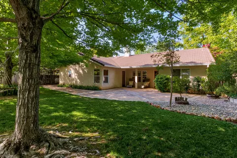 2053 Imelda Ct, Redding, CA 96001 photo 23