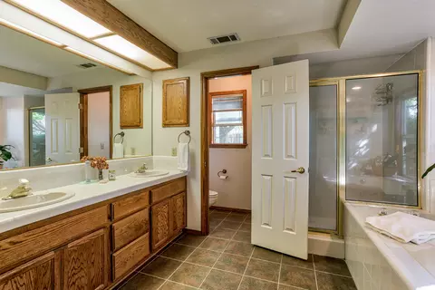 2053 Imelda Ct, Redding, CA 96001 photo 8