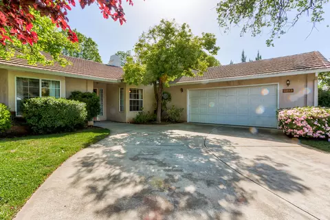 2053 Imelda Ct, Redding, CA 96001 photo 2