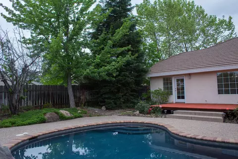 3591 Americana Way, Redding, CA 96003 photo 7