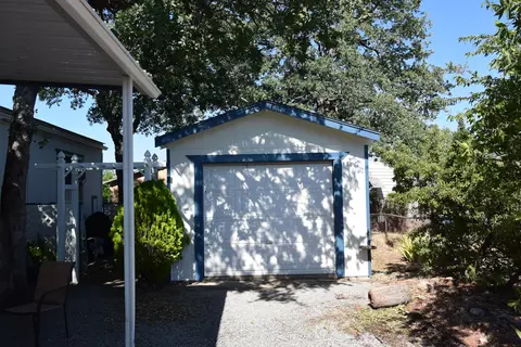 1159 Fox Den Dr, Redding, CA 96003 photo 3