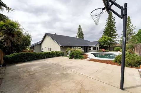 2335 Hope Ln, Redding, CA 96003 photo 18