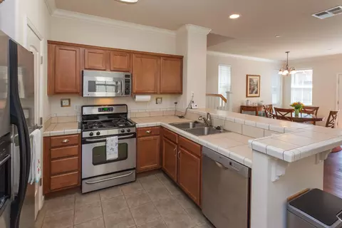2349 La Villa Way, Redding, CA 96003 photo 9