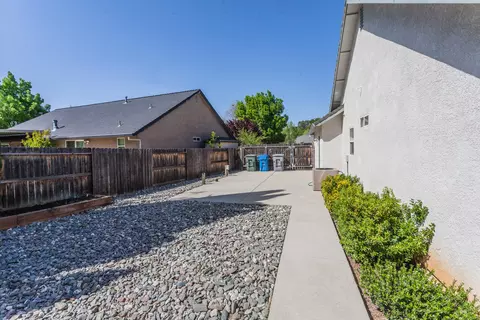 2773 Garnet Ct, Redding, CA 96001 photo 25